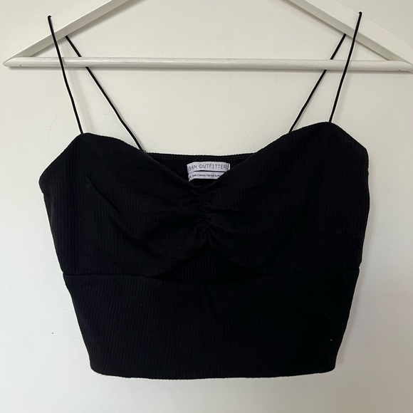 UO BLACK CUTOUT TANK - Picture 1 of 4